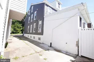 409 Hermitage St, Philadelphia, PA 19128 - Photo 2