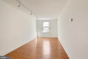 258 S 9th St, Philadelphia, PA 19107 - Photo 4