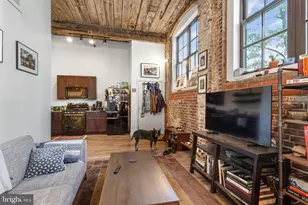 1737 N Howard St, Philadelphia, PA 19122 - Photo 2