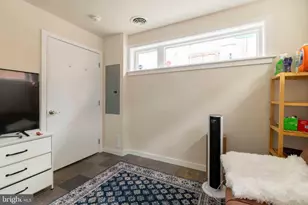 924 N 27th St, Philadelphia, PA 19130 - Photo 18