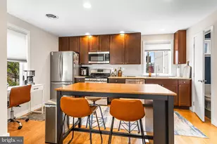 924 N 27th St, Philadelphia, PA 19130 - Photo 2