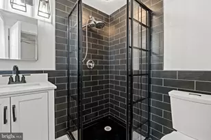 2547 Collins St, Philadelphia, PA 19125 - Photo 12