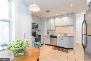 1731 Wallace St, Philadelphia, PA 19130 - Photo 8