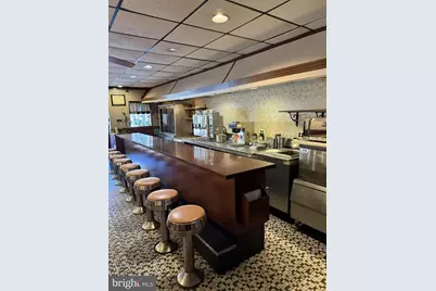 104 W Girard Avenue, Philadelphia, PA 19123 - Photo 2