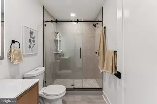 739 N Capitol St, Philadelphia, PA 19130 - Photo 30