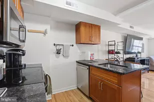 520 S 4th St, Philadelphia, PA 19147 - Photo 6