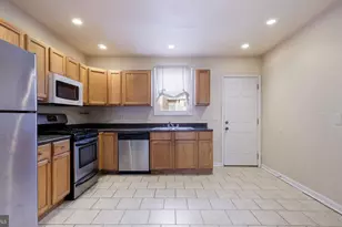 731 Carpenter St, Philadelphia, PA 19147 - Photo 6