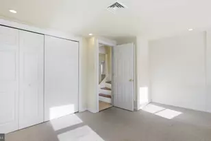 731 Carpenter St, Philadelphia, PA 19147 - Photo 16