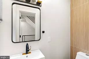 2040 Fernon St, Philadelphia, PA 19145 - Photo 4