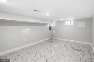 2040 Fernon St, Philadelphia, PA 19145 - Photo 18