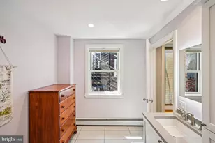 736 Carpenter St, Philadelphia, PA 19147 - Photo 32