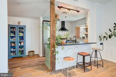 837 N 2nd Street #202, Philadelphia, PA 19123 - Photo 2