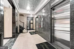 1939 Chestnut St, Philadelphia, PA 19103 - Photo 2