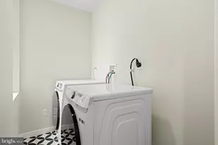 648 N 36th St, Philadelphia, PA 19104 - Photo 20