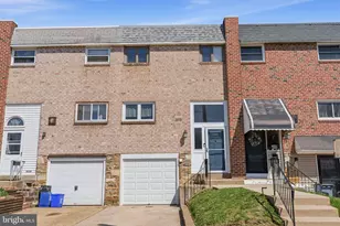 3618 Essex Ln, Philadelphia, PA 19114 - Photo 2