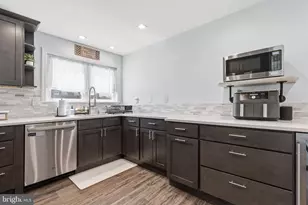 3618 Essex Ln, Philadelphia, PA 19114 - Photo 10