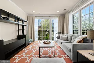 600 Commodore Court, Philadelphia, PA 19146 - Photo 2