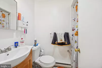 142 N 21st Street, Philadelphia, PA 19103 - Photo 12