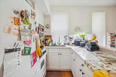 142 N 21st Street, Philadelphia, PA 19103 - Photo 2