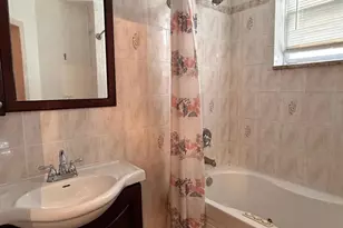 2620 S 10th St, Philadelphia, PA 19148 - Photo 4