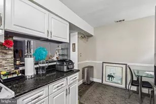 321 N 19th St, Philadelphia, PA 19103 - Photo 12