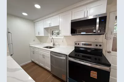256 S Alder Street, Philadelphia, PA 19107 - Photo 2