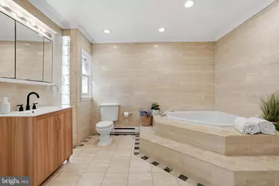 308 S Iseminger Street, Philadelphia, PA 19107 - Photo 6