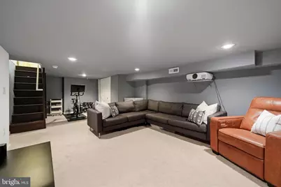 913 S 10th Street, Philadelphia, PA 19147 - Photo 26