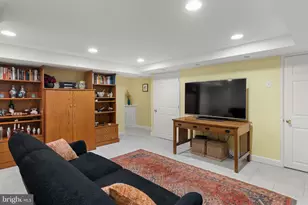 126 W Gravers Ln, Philadelphia, PA 19118 - Photo 38