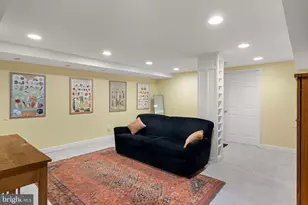 126 W Gravers Ln, Philadelphia, PA 19118 - Photo 36