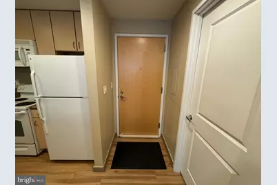 815 Arch Street #208, Philadelphia, PA 19107 - Photo 6