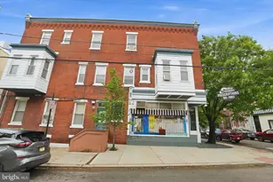 2441 Brown St, Philadelphia, PA 19130 - Photo 2