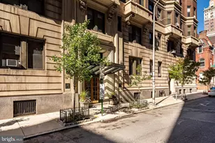 250 S 13th St, Philadelphia, PA 19107 - Photo 2