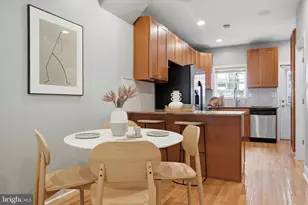 2405 Catharine St, Philadelphia, PA 19146 - Photo 6