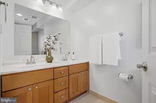 2405 Catharine St, Philadelphia, PA 19146 - Photo 16