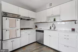 10915 Heflin Rd, Philadelphia, PA 19154 - Photo 8