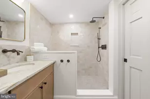 809 S 19th St, Philadelphia, PA 19146 - Photo 52