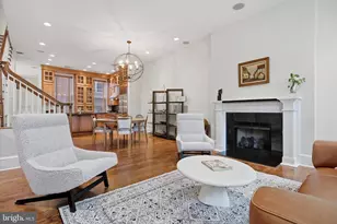 915 Clinton St, Philadelphia, PA 19107 - Photo 4