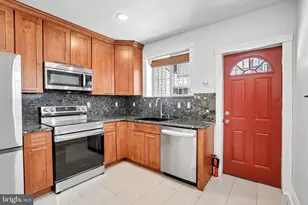 2527 S Hicks St, Philadelphia, PA 19145 - Photo 10