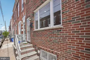 2527 S Hicks St, Philadelphia, PA 19145 - Photo 2
