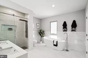 2620 Emerald St, Philadelphia, PA 19125 - Photo 18