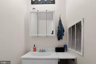 2623 Emerald St, Philadelphia, PA 19125 - Photo 26