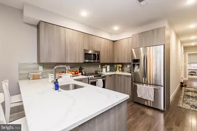 912 N 16th Street #B, Philadelphia, PA 19130 - Photo 6