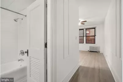 1324 Locust Street #620, Philadelphia, PA 19107 - Photo 6