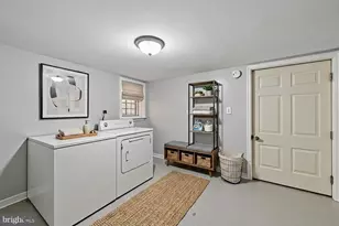 1226 W Westmoreland St, Philadelphia, PA 19140 - Photo 24