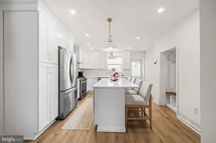 2061 St Albans St, Philadelphia, PA 19146 - Photo 8