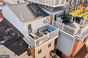 2061 St Albans St, Philadelphia, PA 19146 - Photo 4
