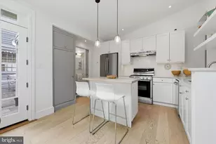 23 W Gravers Ln, Philadelphia, PA 19118 - Photo 12