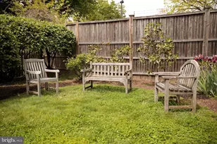 23 W Gravers Ln, Philadelphia, PA 19118 - Photo 32