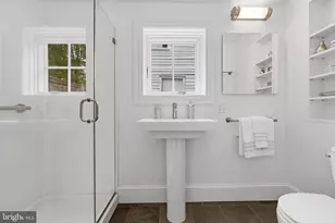 23 W Gravers Ln, Philadelphia, PA 19118 - Photo 18